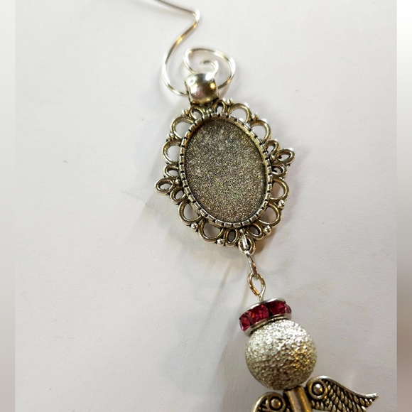 Handmade Beaded Angel & Photo Frame Ornament, Memorial or Wedding Bouquet Charm - Picture 7 of 9
